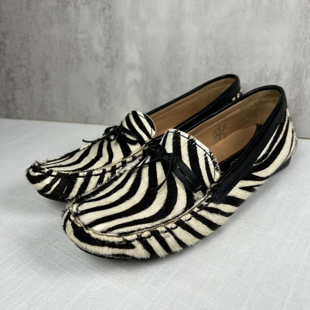 VAN ELI Zebra Print Calf Hair Loafer Flats Women's Size 7.5 Black White - Picture 2 of 9